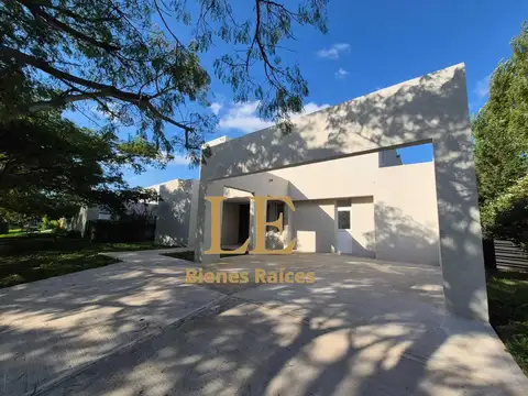 Casa en Venta en El Cantón, USD 359.000