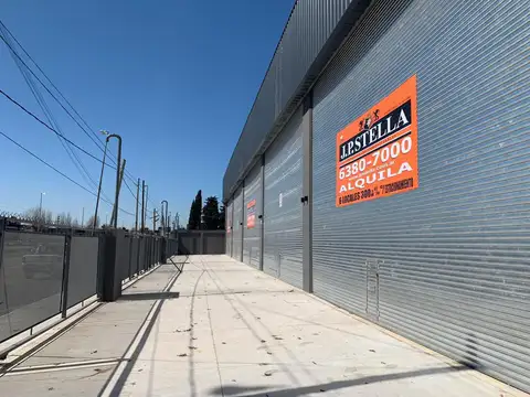 Local en Venta en Villa Luzuriaga, USD 800.000