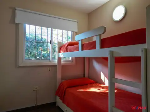 Depto Tipo Casa en Venta en Ostende, USD 273.000