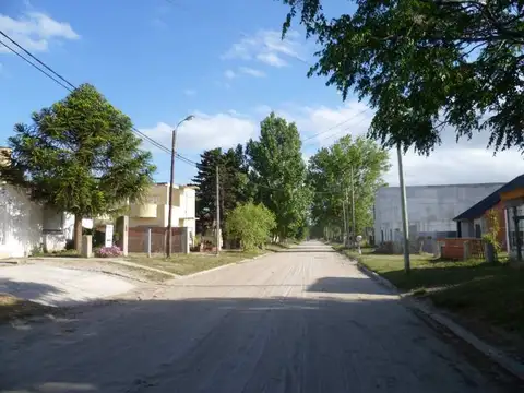Casa 3 ambientes con 1 baño