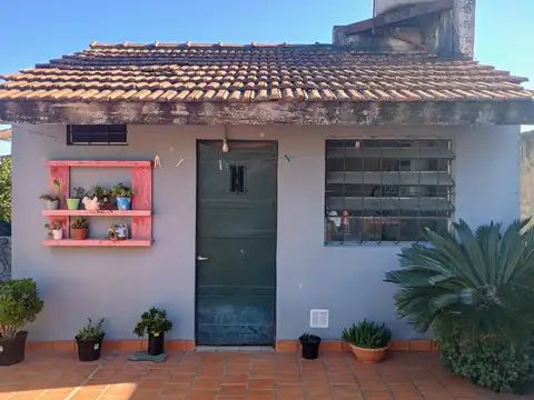 VENTA CASA 4 AMBIENTES CON TERRAZA - SAN MARTIN