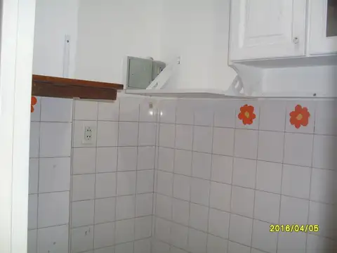 DTO 2AMB. CENTRICO A 1 CUADRA ESTACION, LATERAL, LUMINOSO,BAJAS EXPENSAS, VENTA DIRECTA