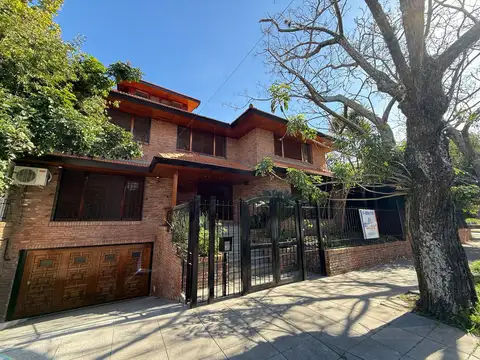 CASA EN VENTA EN MARTINEZ