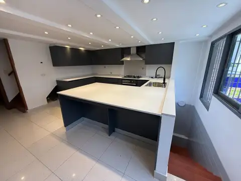 CASA EN VENTA EN MARTINEZ