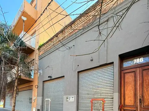 Local en Alquiler en Mercedes, $ 350.000