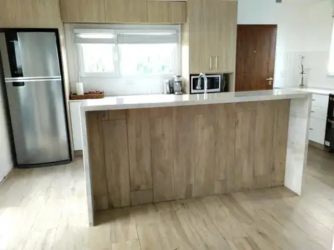 Casa en Alquiler de 4 dormitorios