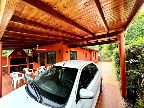 Casa en Venta con 3 cocheras