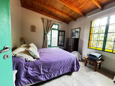 Casa en Venta con 3 cocheras