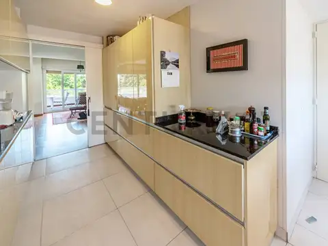 Departamento 4 ambientes con 3 baños