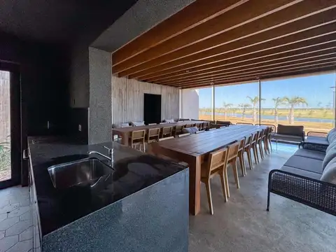 Vida club de campo Funes, orientacion sur