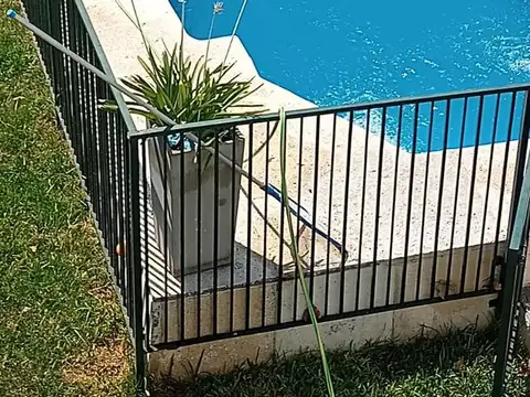 Casa con pileta en Munro