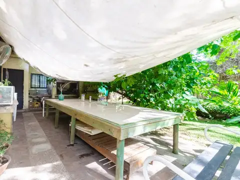 Casa en Venta con 3 cocheras