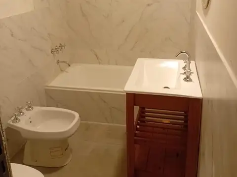 Casa 3 ambientes con 2 baños