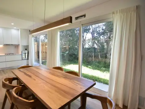 Depto Tipo Casa en Venta con 1 cocheras