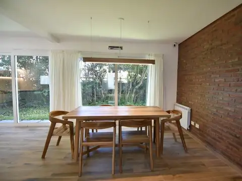 Depto Tipo Casa en Venta en Ituzaingó Norte, USD 245.000