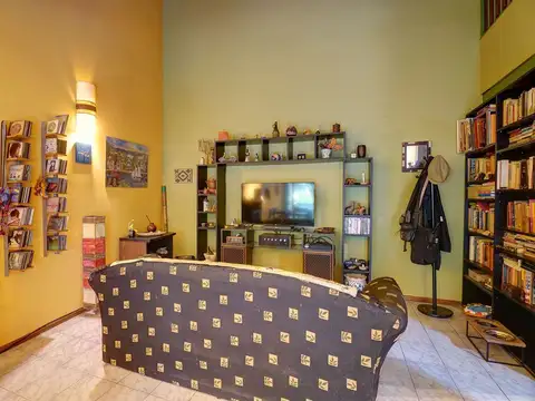 Depto Tipo Casa 5 ambientes con 2 baños