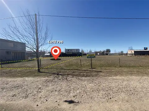 Terreno en venta de 555m2 en Punta Chacra Roldán con servicios