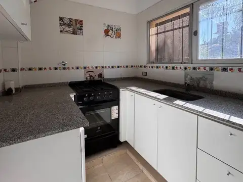 VENTA CASA QUINTA 6 AMBIENTES CON PILETA EN DEL VISO, PILAR