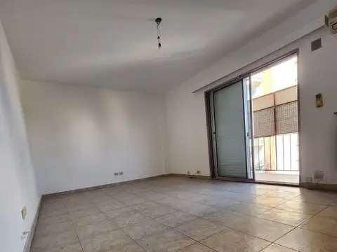 Departamento en Alquiler en Villa Pueyrredon, $ 900.000