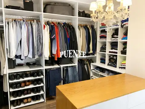 Casa 7 ambientes con 6 baños