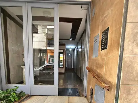 PIEDRAS al 400 balcón al frente