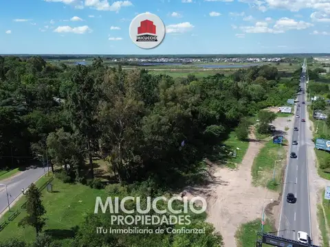 Quinta en Venta en Barrio el Cazador, USD 1.150.000