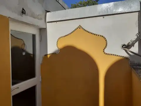 Depto Tipo Casa en Venta en Chacarita, USD 86.000