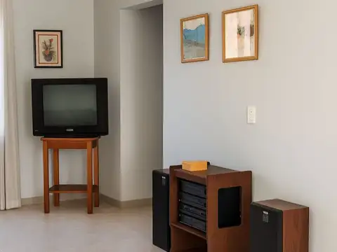 VENTA - DPTO 4 DORMITORIOS BARRIO AUTONOMIA