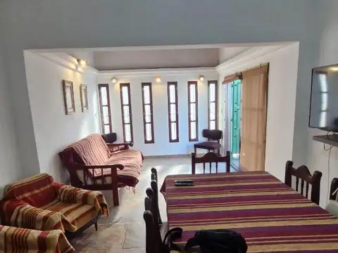 Casa 3 ambientes con 2 baños