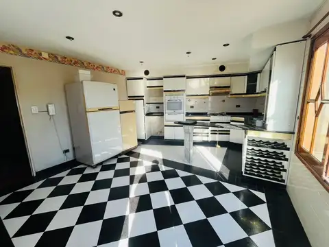 Casa en Venta en Lanus Oeste, USD 245.000