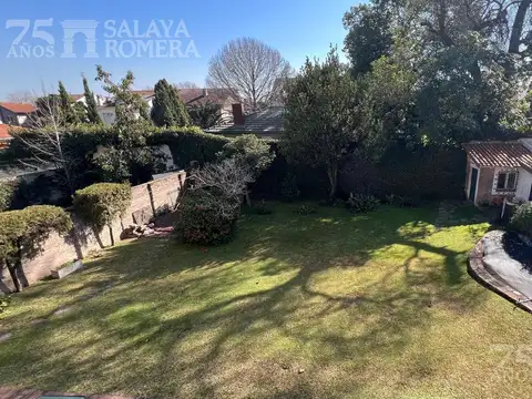 Casa 5 ambientes con 4 baños