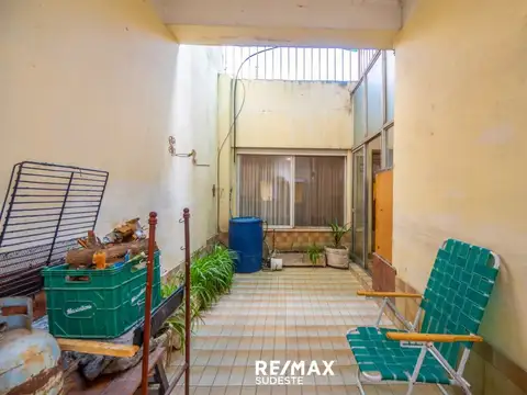 Venta casa 4 ambientes + local Barrio Pedro Pico