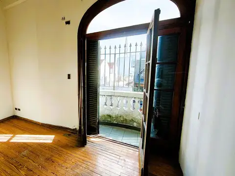 Avenida Regimiento de Patricios 1500