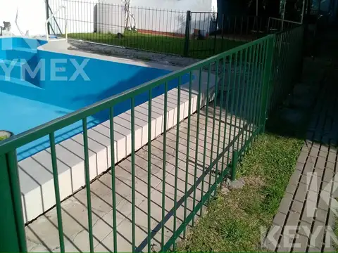 Casa en venta, gran pileta, quincho y parque 3 520 y 521 Tolosa