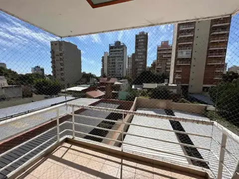 Departamento 3 ambientes c/cochera - Quilmes Centro, San Martín al 300
