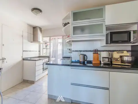 Departamento 4 ambientes con 3 baños