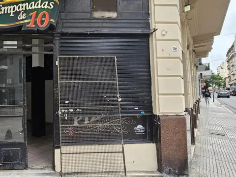 Carlos Calvo 700