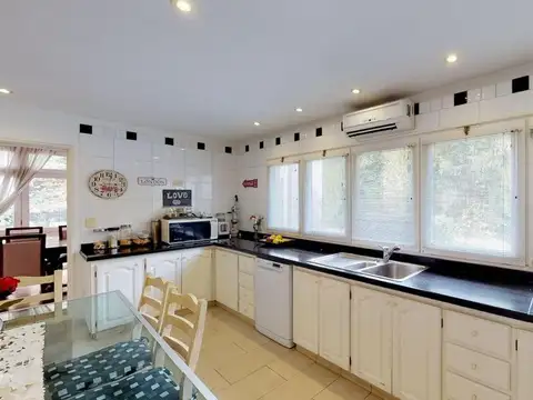 CASA EN VENTA CITY BELL