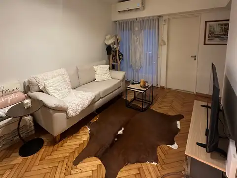 Venta Departamento 2 Ambientes Av de Los Incas 3100 Patio 17 m² Contrafrente Silencioso