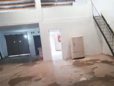 Galpon en Venta 9  mts Frente