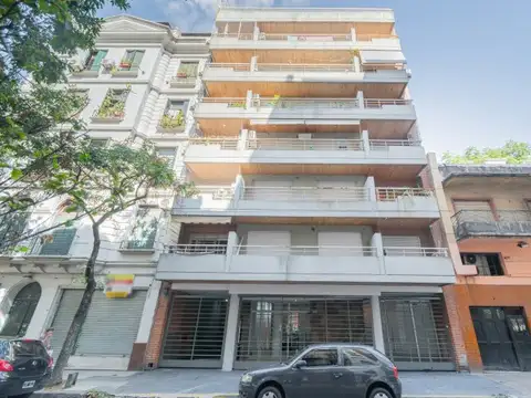 Tacuarí 1300 , Piso 4