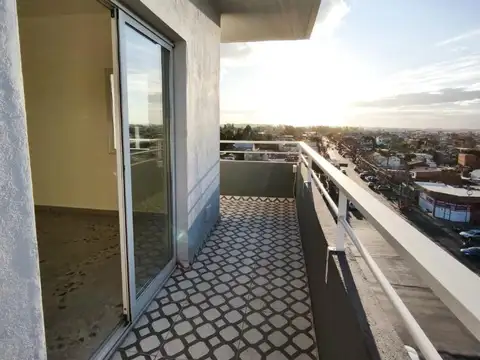 Departamento en Venta en Jose Leon Suarez, USD 75.000