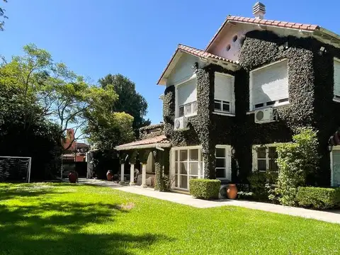Excelente casa en venta en lo mejor de Punta Chica sobre cul de sac