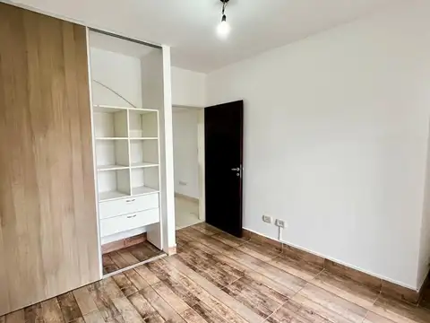 Departamento en Alquiler en Lanús Oeste, $ 590.000