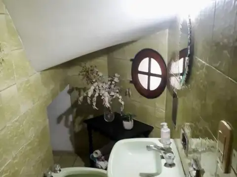 VENTA CASA - 5 AMBIENTES EN SAN MIGUEL