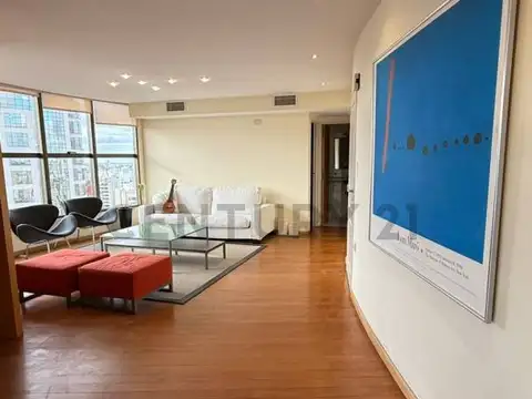 44 900, Piso 18