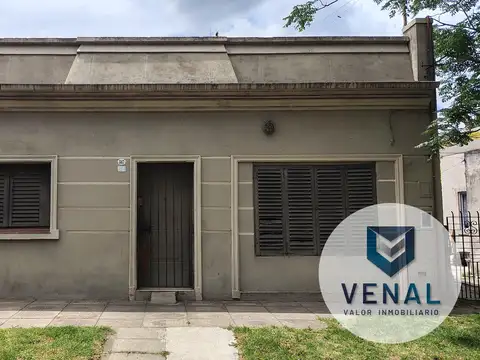 Venta PH tipo casa 3 amb. 2 dorm, gas, todo en PB, terraza, patio, baulera, Piñero, J. L. Suarez