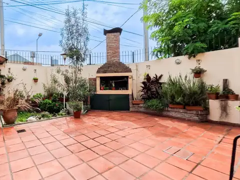 Casa en Venta en Temperley, USD 108.000