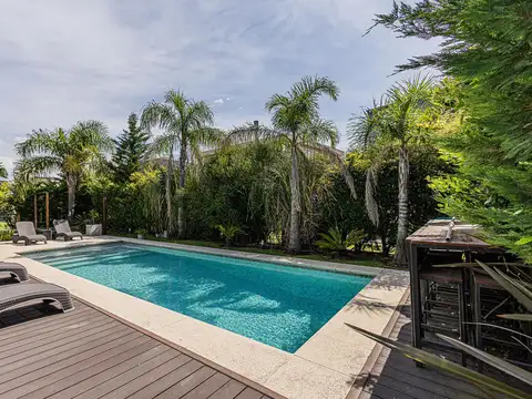 Casa 6 ambientes con 3 baños
