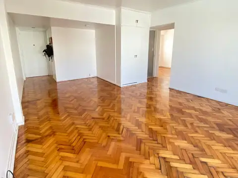 Venta - Amplio y luminoso departamento de 3 Ambientes ubicado en el PISO 9.